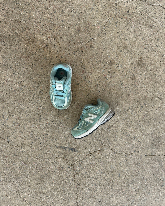 new balance 990v4 sage
