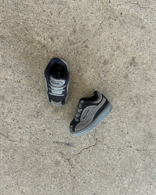 vans prone 90's skate shoes