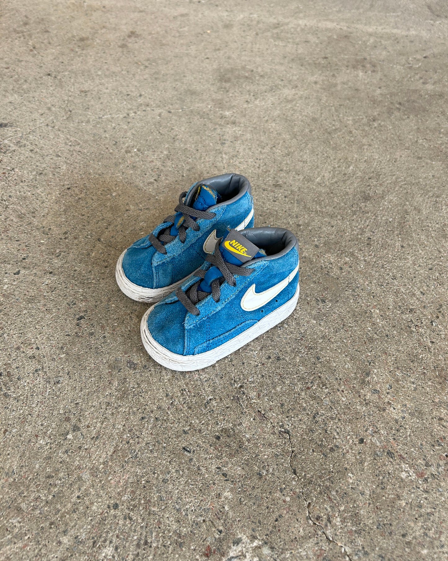 nike blazer mid '77 sneakers