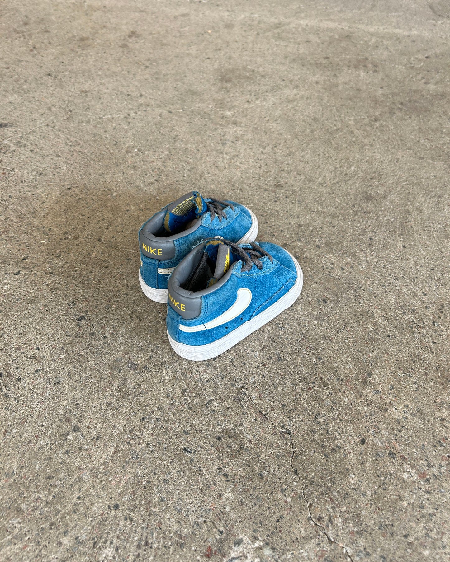 nike blazer mid '77 sneakers