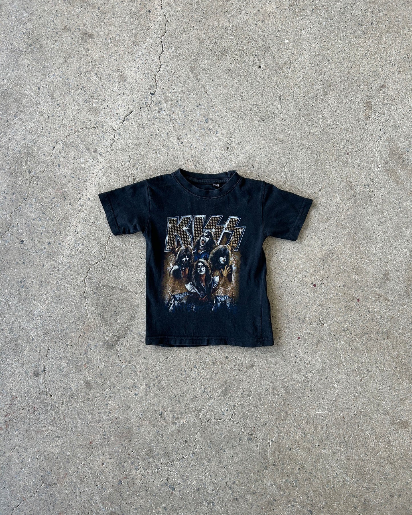 kiss arena t-shirt