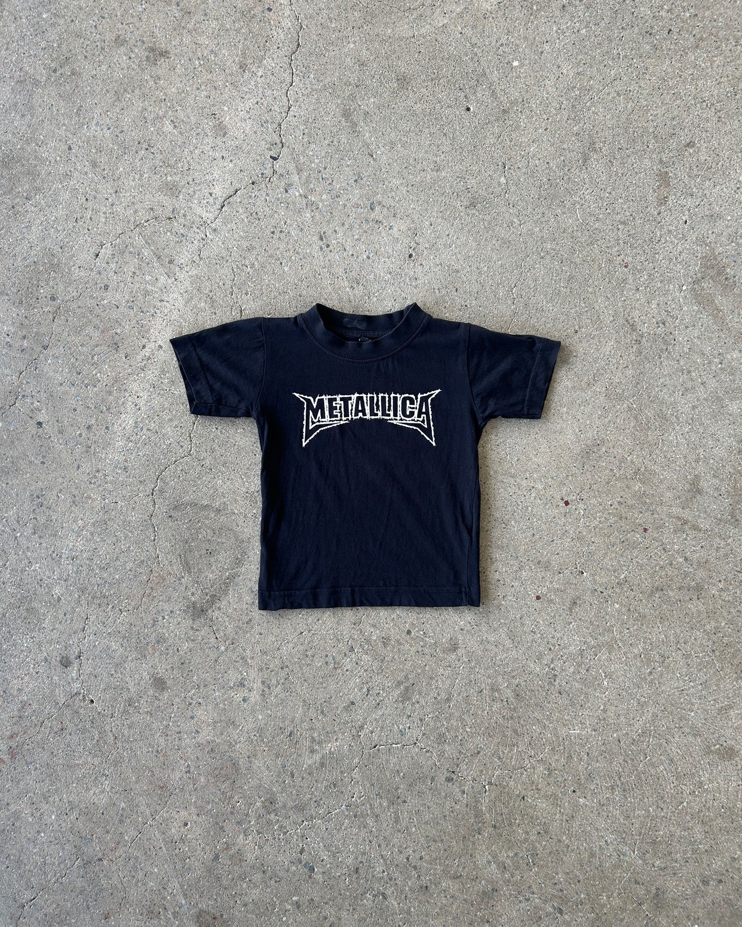 metallica logo t-shirt
